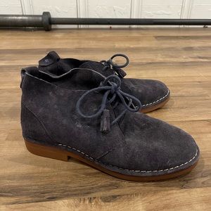 Navy Blue Suede Hushpuppies Chukka Boots - GUC